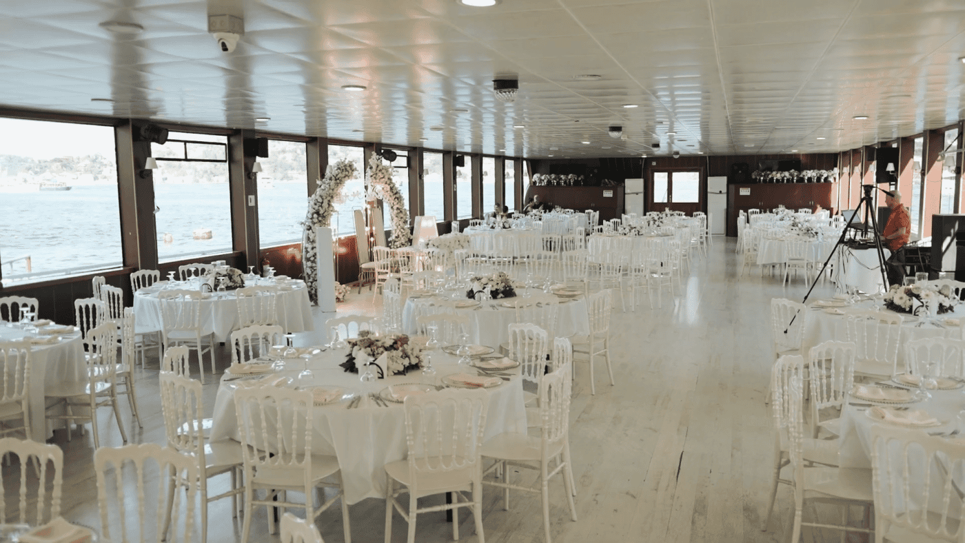 İstanbul’da Teknede Nikah Töreni İçin Bilmeniz Gereken Her Şey